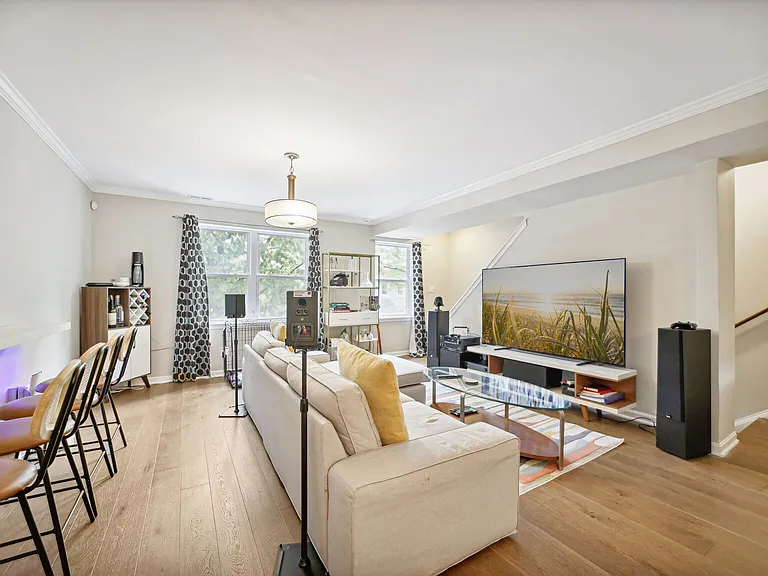 1622 5th St NW #B — Photo 3
