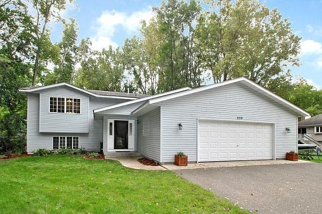 1st image of 250 Mahtomedi Ave