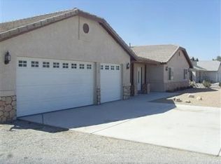 13948 Coachella Rd, Apple Valley, CA 92307