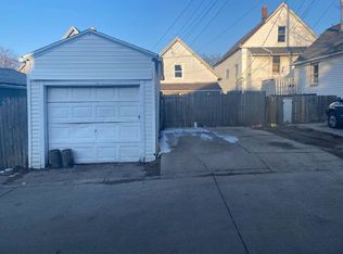 2438 S 9th St, Milwaukee, WI 53215