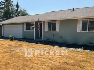 609 NE Roswell Dr, Bremerton, WA 98310