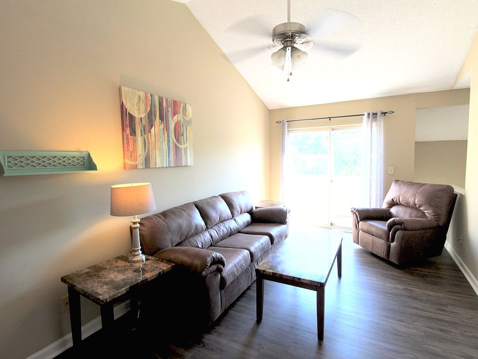 1st image of 1319 Bradley Dr #4B-2Ba