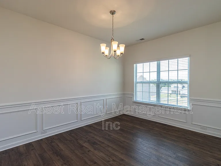 4831 Birchcrest Ln — Photo 11