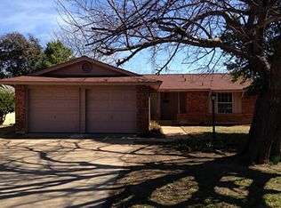 2508 Burning Tree Ln, Irving, TX 75062