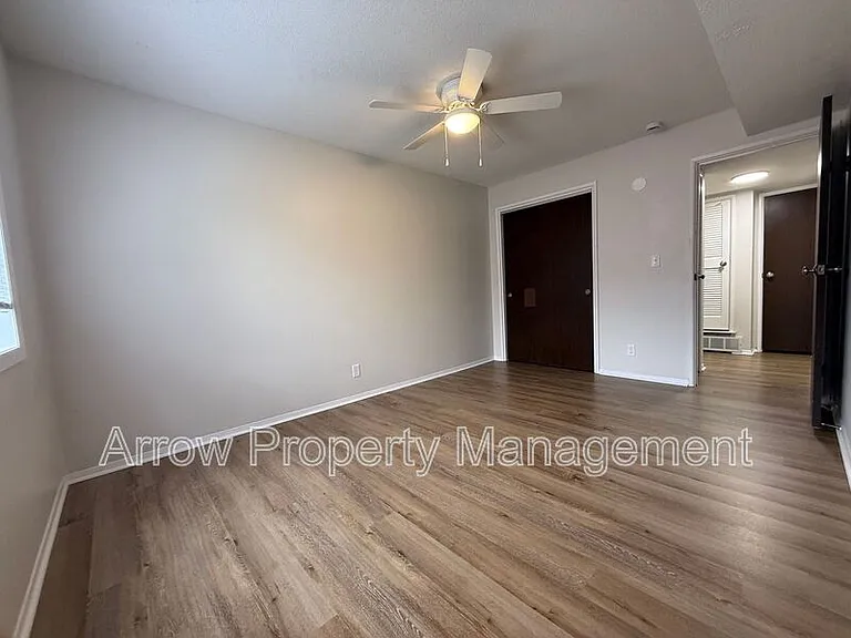 649 S 18th St #11 — Photo 9