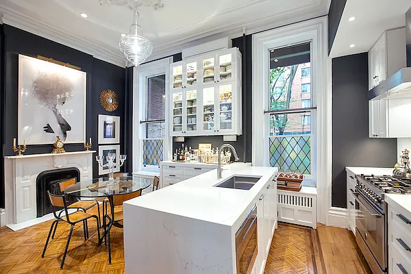 Sold by Compass | media 6