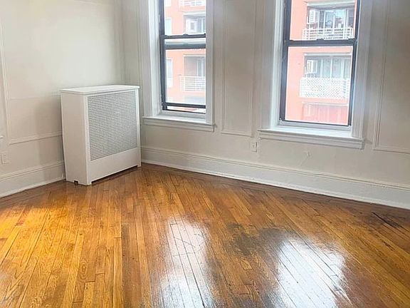 3rd image of 40-12 Parsons Blvd #1B