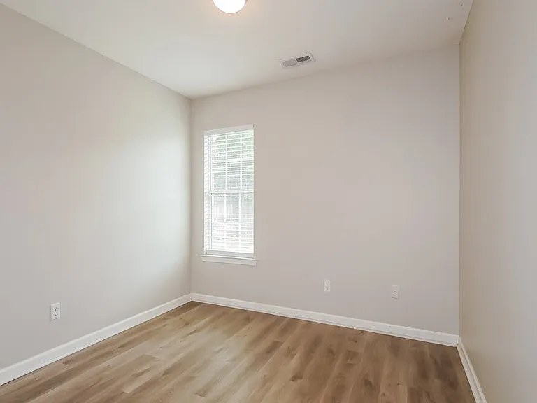 80 Tate Dr — Photo 14