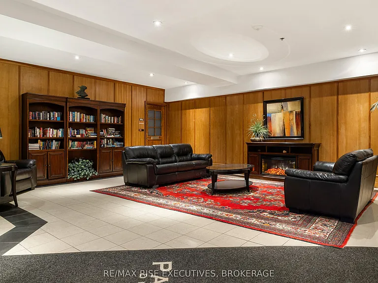 539 Armstrong Rd #516 — Photo 33