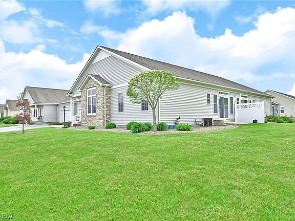 3rd image of 33 Heath Dr NW