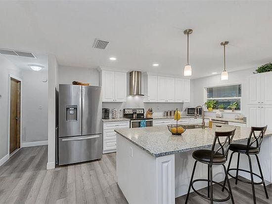 1st image of 422 Timberwood Trl