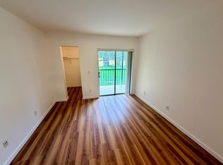 321 Meadows Cir, Boynton Beach, FL 33436