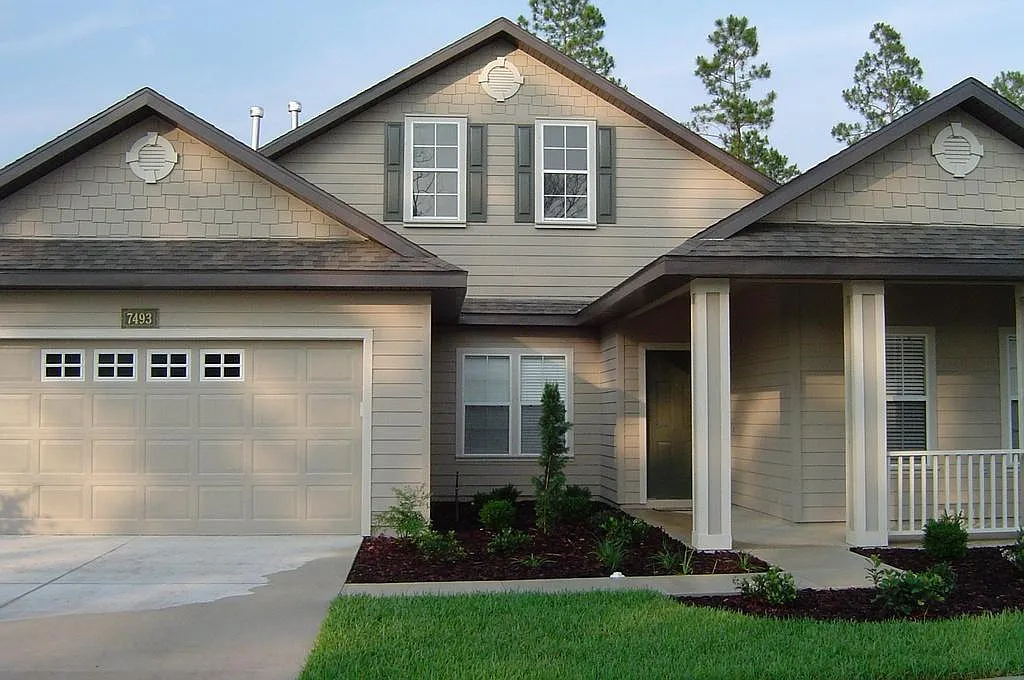 4 bed, 2246 sqft, $2,600 — Photo 1