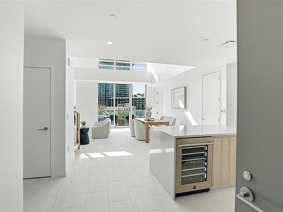 3rd image of 400 CENTRAL AVENUE #306