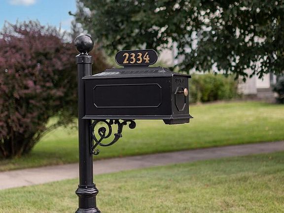 2nd image of 2334 Magnolia Cir