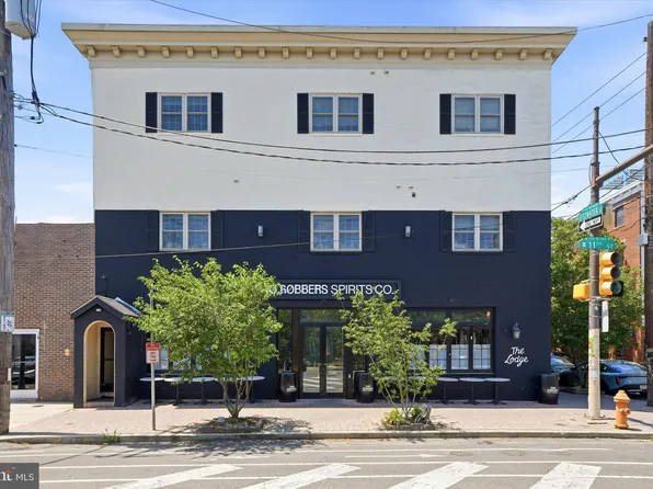 738 S 11th St APT 3F, Philadelphia, PA 19147