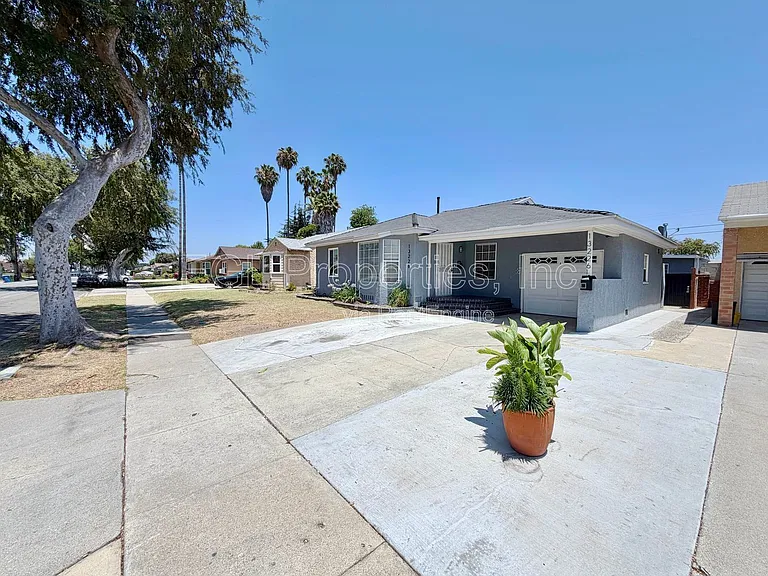 13226 Stanford Ave — Photo 12