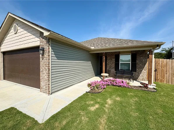 1807 E Annette Dr, Siloam Springs, AR 72761