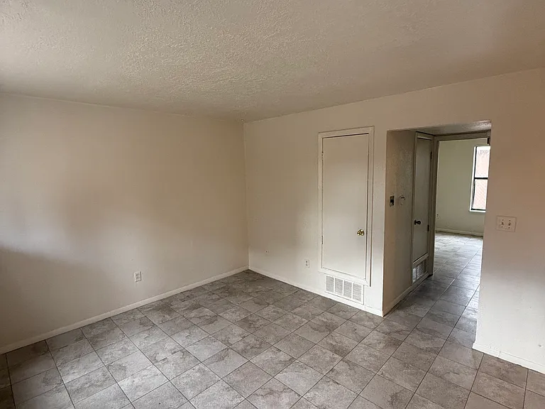 618 Chama St SE #1 — Photo 2