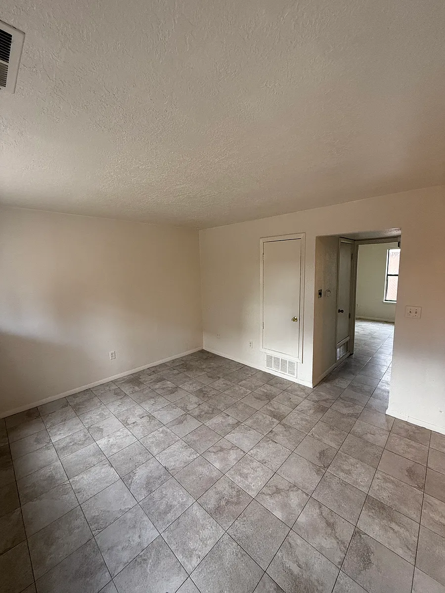 Building Photo - 618 Chama St SE #1