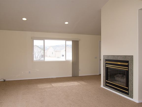 2nd image of 2194 S Woodland Dr #2