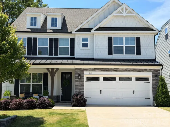 115 Summerhill Dr, Mooresville, NC 28115
