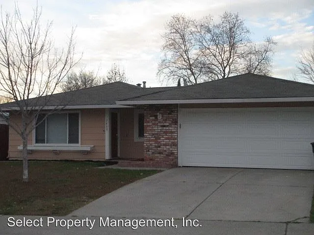 7469 Mar Vista Way photo 1