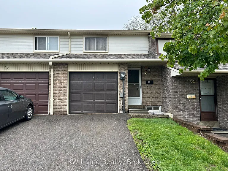 22 Bracken Fernway — Photo 1
