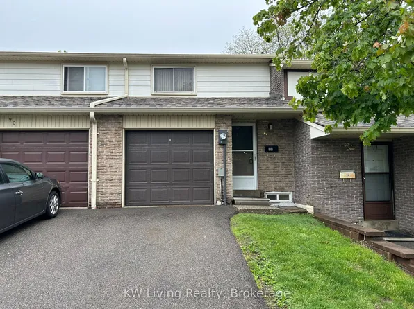 22 Bracken Fernway, Toronto, ON M2J 4L4
