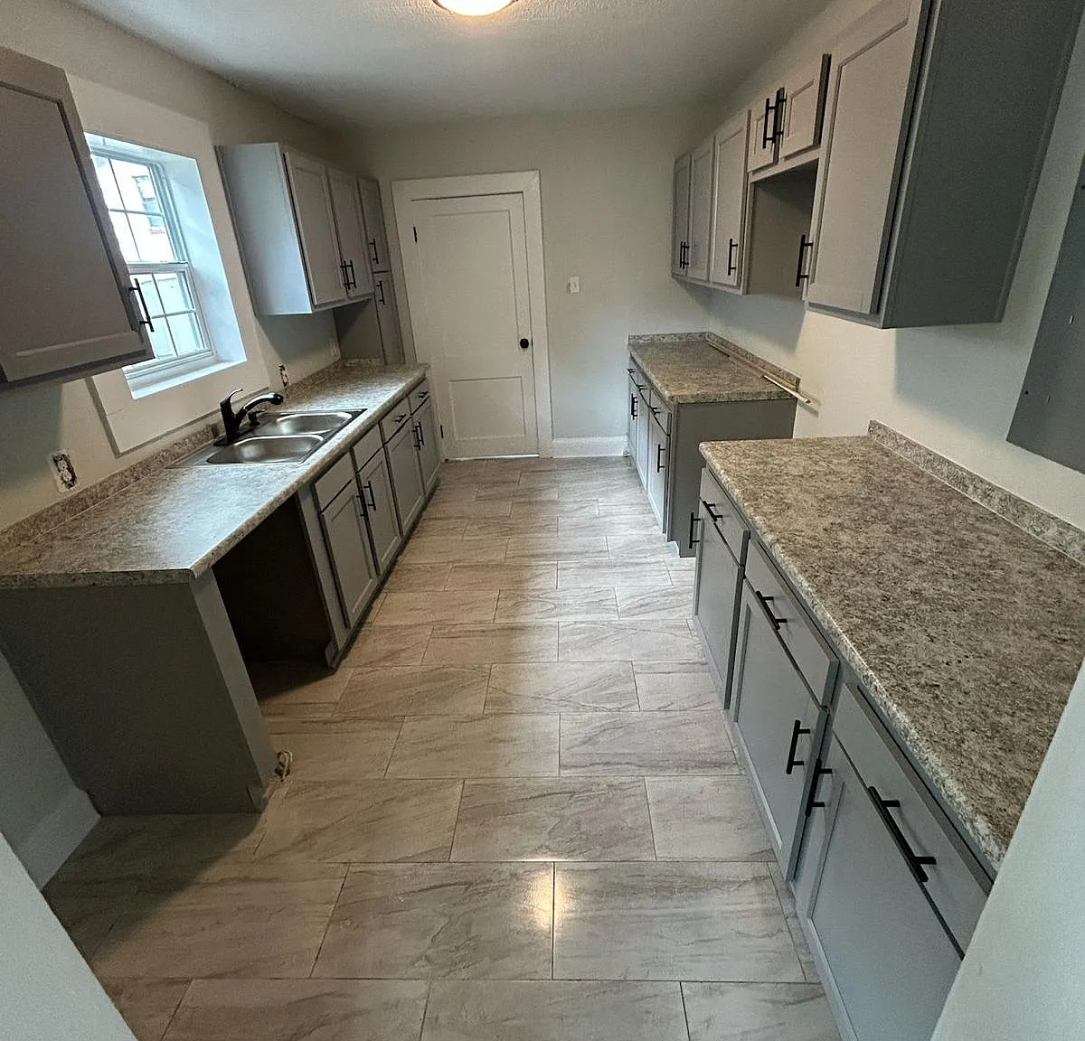 1335 W 9th St - 1 — Photo 4