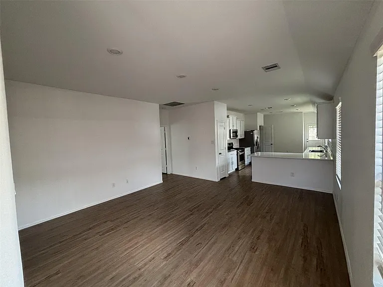 1739 Sahara Dr — Photo 4