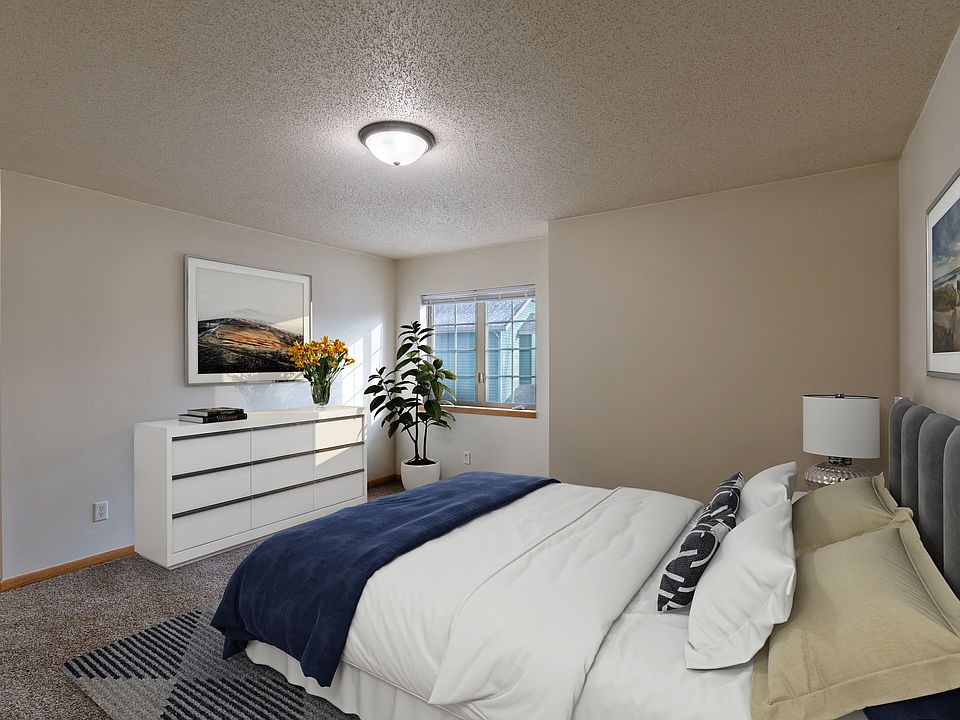 Moorhead, MN Townhomes at Mallard Creek | Bedroom