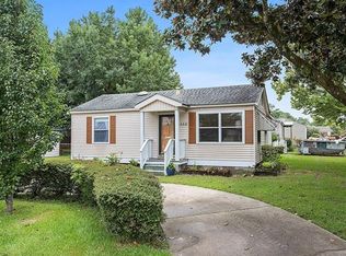 446 Huntlee Dr, New Orleans, LA 70131