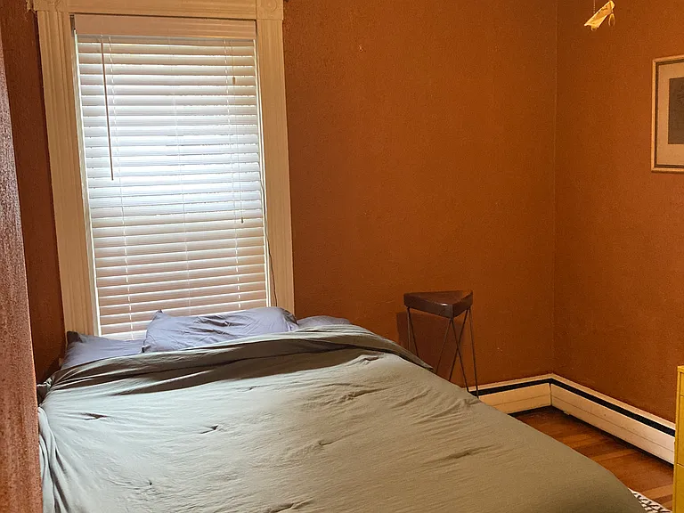 28 Violet St #1 — Photo 15