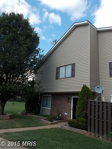 1st image of 9018 Sandalwood Dr