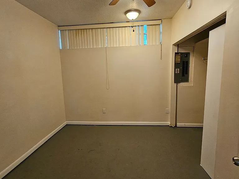 2818 SW 2nd Ave — Photo 47