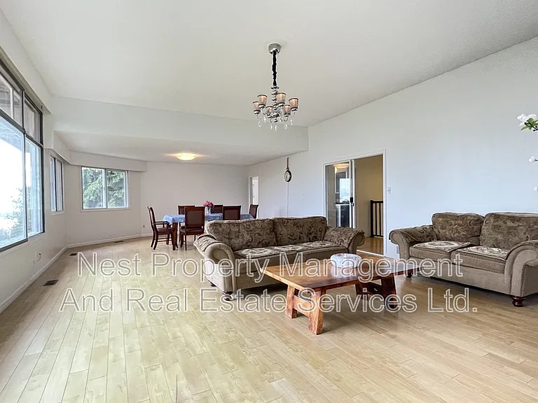 1137 Crestline Rd — Photo 2