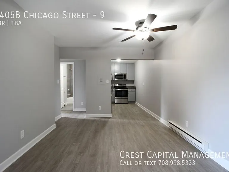 1405B E Chicago St #13 — Photo 6