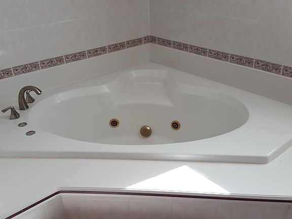 Garden tub