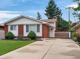41 Darlington Dr, Hamilton, ON L9C2L8