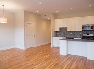 2780 N Kenmore Ave #2, Chicago, IL 60614