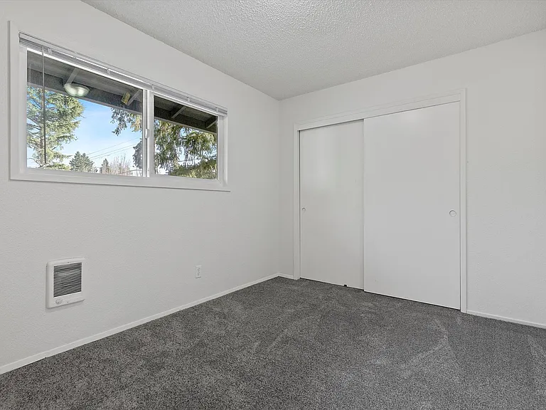 Briar Rose Apartments — Photo 9