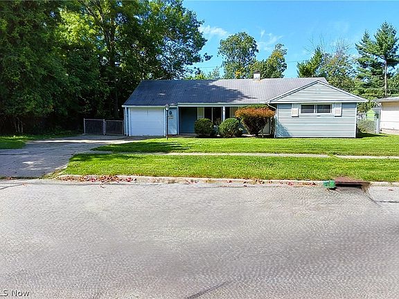 3rd image of 6382 Alderwood Rd