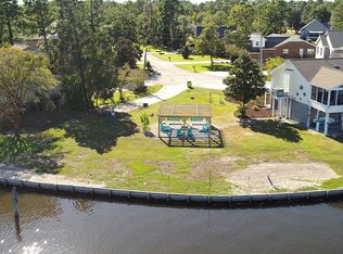 910 Spar Ct, New Bern, NC 28560