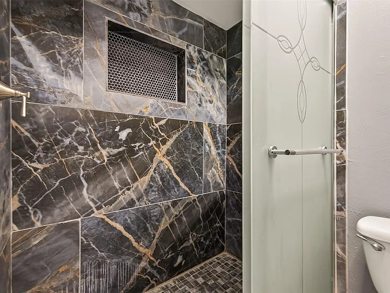 11331 Oakcenter Dr — Photo 23
