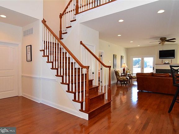 3rd image of 29348 Turnberry Dr