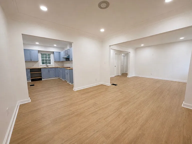 3556 N Wareingwood Dr — Photo 6