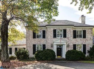 3 Canterbury Rd, Charlottesville, VA 22903