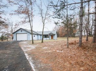 6616 Fawn Lake Dr NE, Stacy, MN 55079