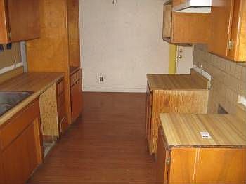 2nd image of 4842 Skyway Dr